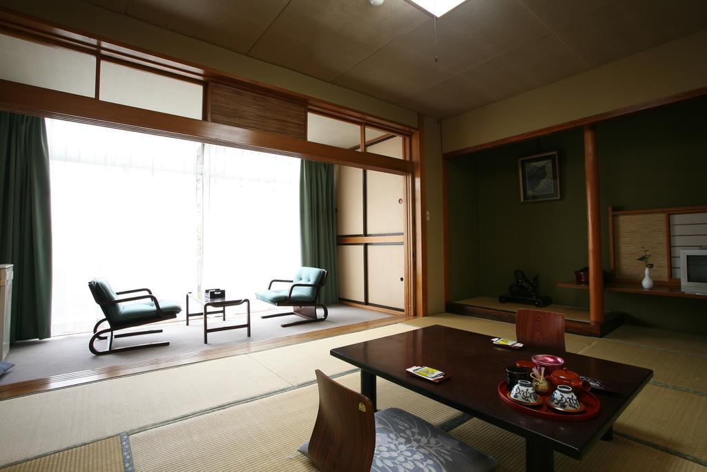 Sakaeya Hotel Tendo Rum bild